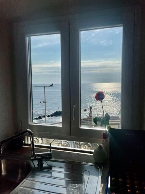 Moonlight In Boccadasse Apartment Genova Exterior foto